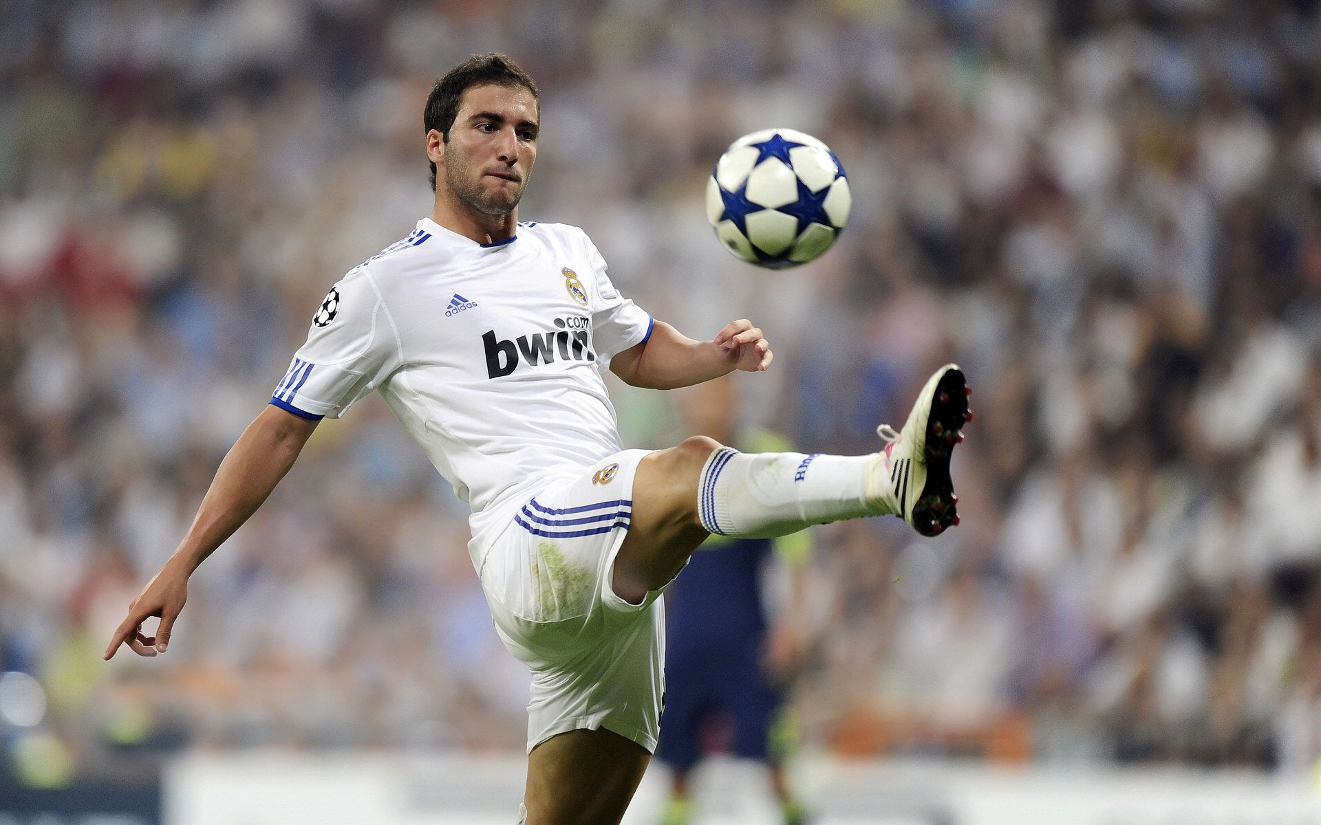 开云体育网页入口-世界杯惊喜不断：激动人心的精彩片段！，世界杯精彩瞬间视频